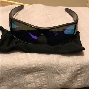 Men’s Oakley sunglasses